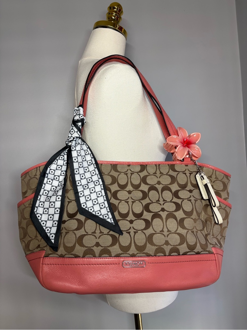 Coach Y2K Park Signature Carrie Tote Bag in Khaki and Coral